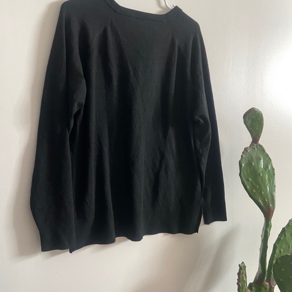 Nordstrom Classic Black V-neck Sweater - Picture 4 of 4